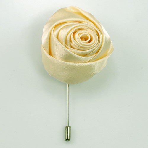 MP4012-Ivory Rosette Lapel Pin