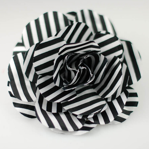 FR162036 Black White Striped Flower Pin