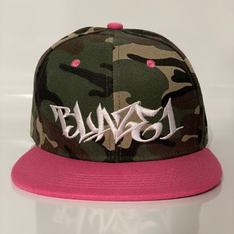 Camo/pink snapback white blaze1 front