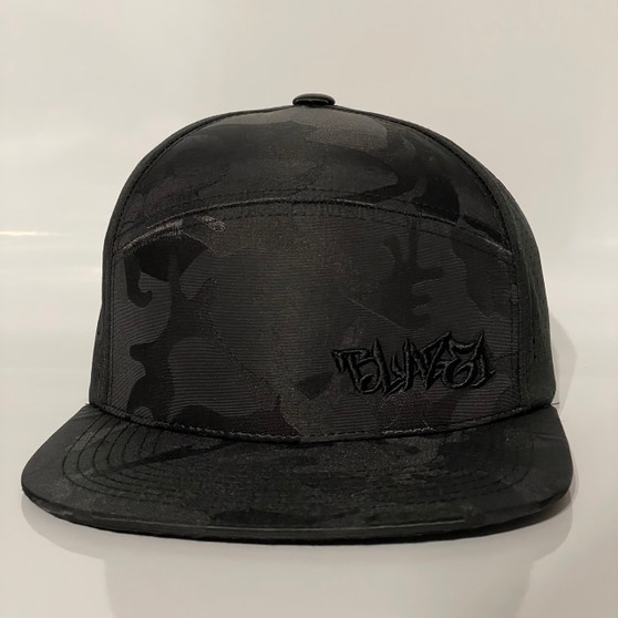 Black 6-panel snapback w/black Blaze1 front