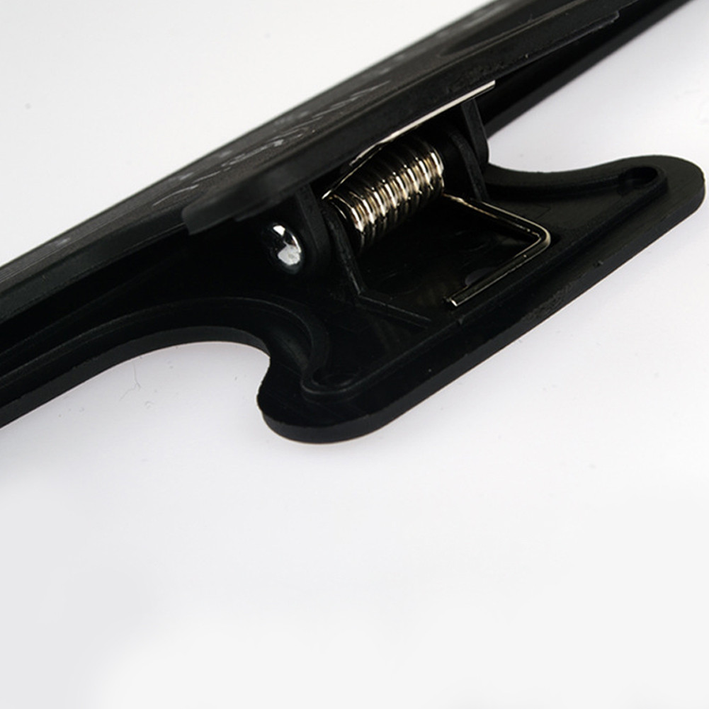 Sheet Music Page Holder Clip – detail or use view