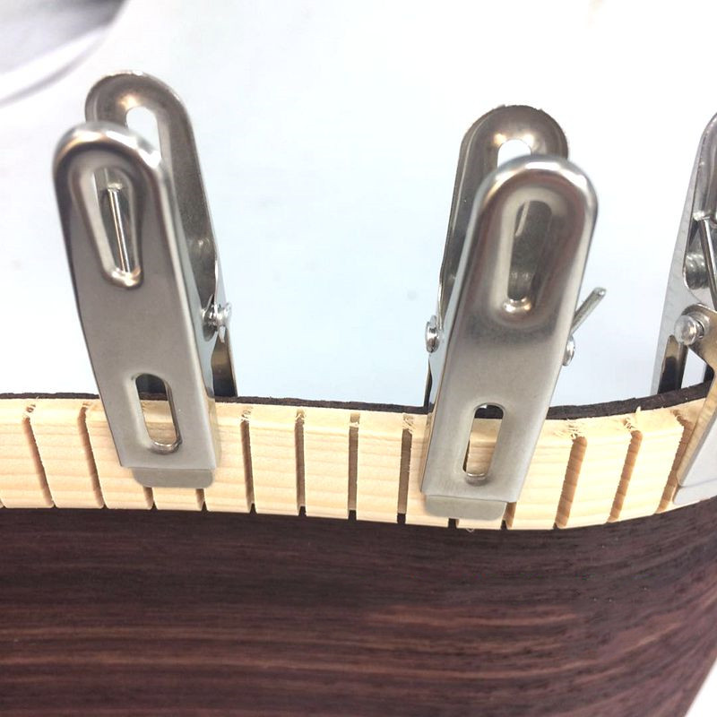 Spruce Guitar Kerfed Lining Strips – 370 mm, 50 Pack – Detail 1