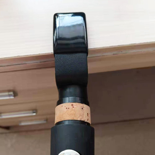 M MBAT W17 Clarinet Cork Work Support with Bench Clamp — detail or usage view