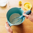 Joseph Joseph Twist™ 2-in-1 Blue Whisk