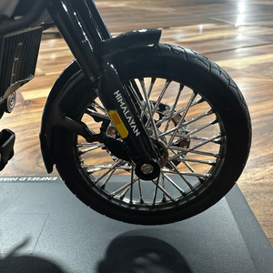 Royal Enfield New Himalayan Scale Model Kamet White