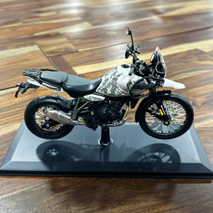 Royal Enfield New Himalayan Scale Model Kamet White
