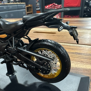 Royal Enfield New Himalayan Scale Model Hanle Black