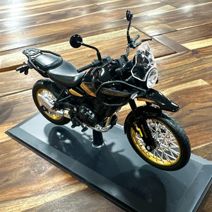 Royal Enfield New Himalayan Scale Model Hanle Black