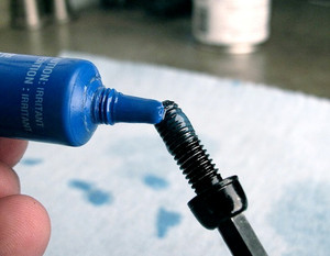 Bearing Fit & Threadlock Studlock Glue 
