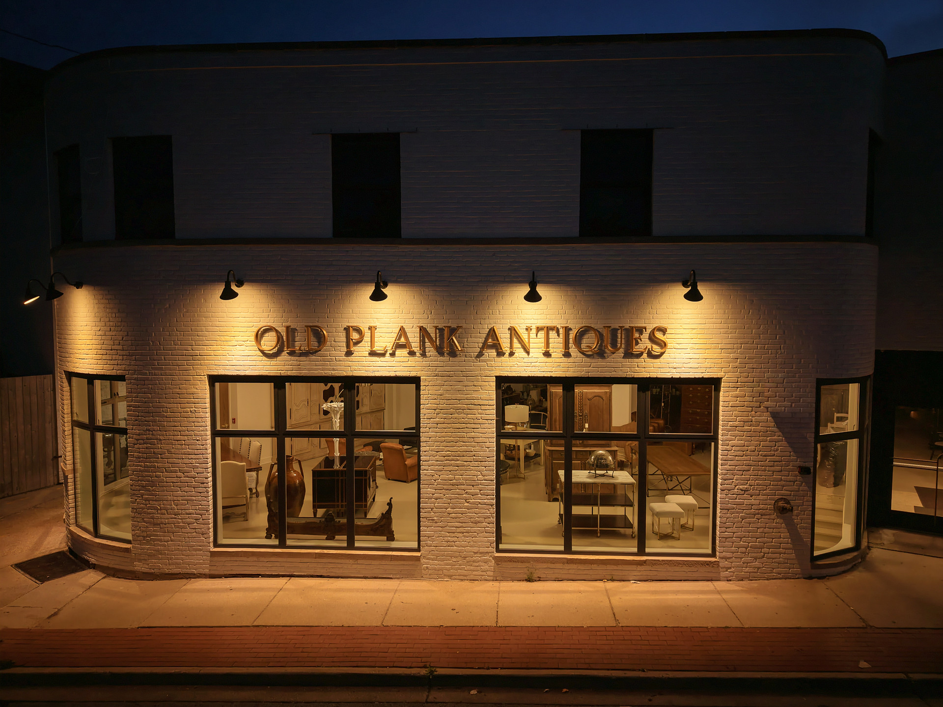 Old Plank Antiques | Highwood, IL Antique Store | European