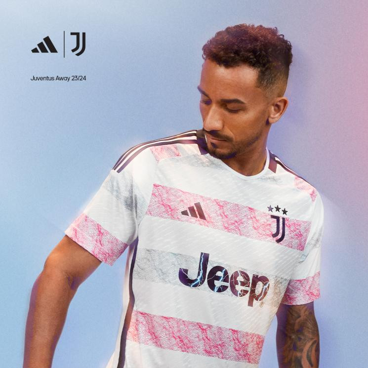 Juventus 23/24 Authentic Men's Away Shirt