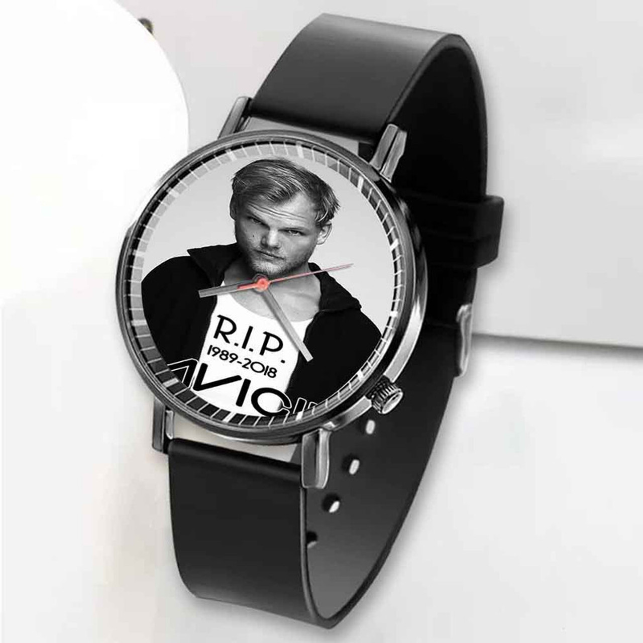 Pastele New RIP DJ Avicii 2 Custom Unisex Black Quartz Watch 