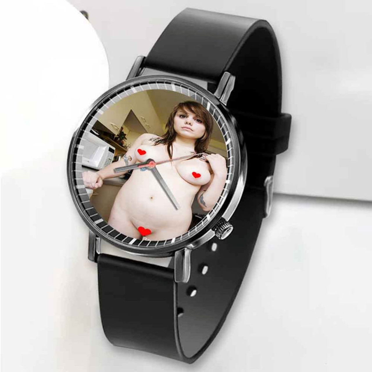 Pastele New Beatrice Martin Sexy Custom Unisex Black Quartz Watch