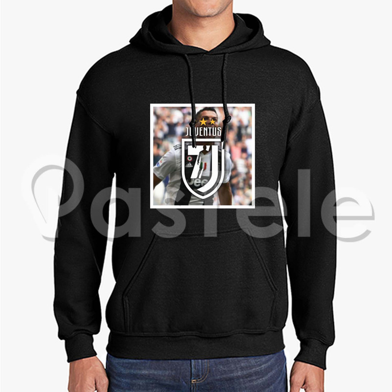 Ronaldo on sale juventus sweatshirt