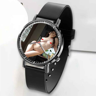 Pastele New Yui Hatano Arts Custom Unisex Black Quartz Watch Premium Gift Box Watches