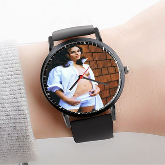 Pastele Amy Jo Johnson jpeg Custom Watch Awesome Unisex Black Classic Plastic Quartz Watch for Men Women Premium Gift Box Watches