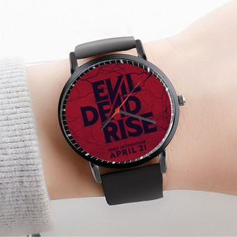 Pastele Evil Dead Rise Custom Watch Awesome Unisex Black Classic Plastic Quartz Watch for Men Women Premium Gift Box Watches