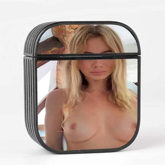 Pastele Freya Allan Nude Custom AirPods Case Cover Awesome Personalized Apple AirPods Gen 1 AirPods Gen 2 AirPods Pro Hard Skin Protective Cover Sublimation Cases