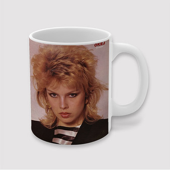 Pastele Kim Wilde 1983 Custom Ceramic Mug Awesome Personalized Printed 11oz 15oz 20oz Ceramic Cup Coffee Tea Milk Drink Bistro Wine Travel Party White Mugs With Grip Handle