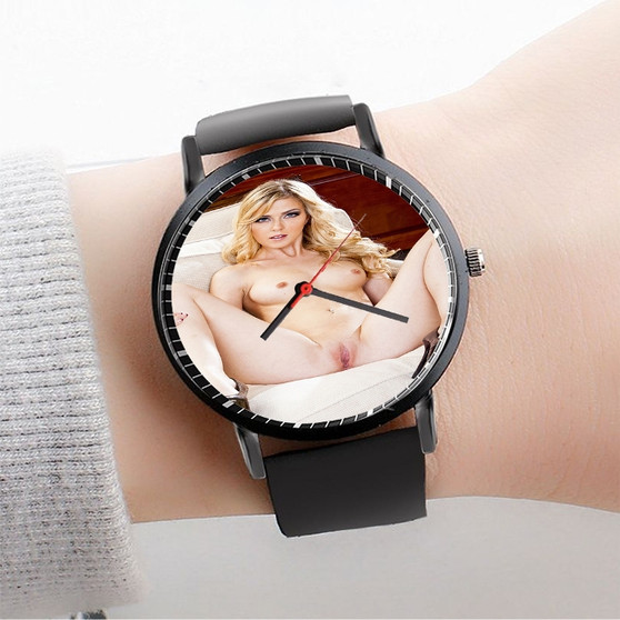 Pastele Abigaile Johnson Custom Watch Awesome Unisex Black Classic Plastic Quartz Watch for Men Women Premium Gift Box Watches