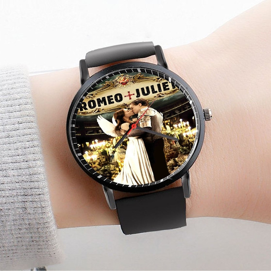 Pastele William Shakespeare s Romeo and Juliet 3 Custom Watch Awesome Unisex Black Classic Plastic Quartz Watch for Men Women Premium Gift Box Watches