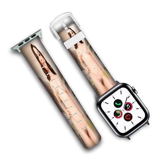 Pastele Lily Lou Custom Apple Watch Band Awesome Personalized Genuine Leather Strap Wrist Watch Band Replacement with Adapter Metal Clasp 38mm 40mm 42mm 44mm Watch Band Accessories