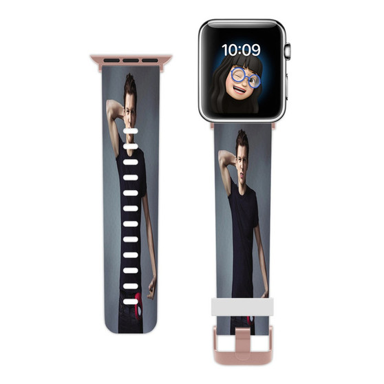 Pastele Tom Holland Custom Apple Watch Band Awesome Personalized Genuine Leather Strap Wrist Watch Band Replacement with Adapter Metal Clasp 38mm 40mm 42mm 44mm Watch Band Accessories