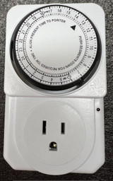 ACAT-23/120 V Analog 24-hr Timer with Facial Grounded Outlet