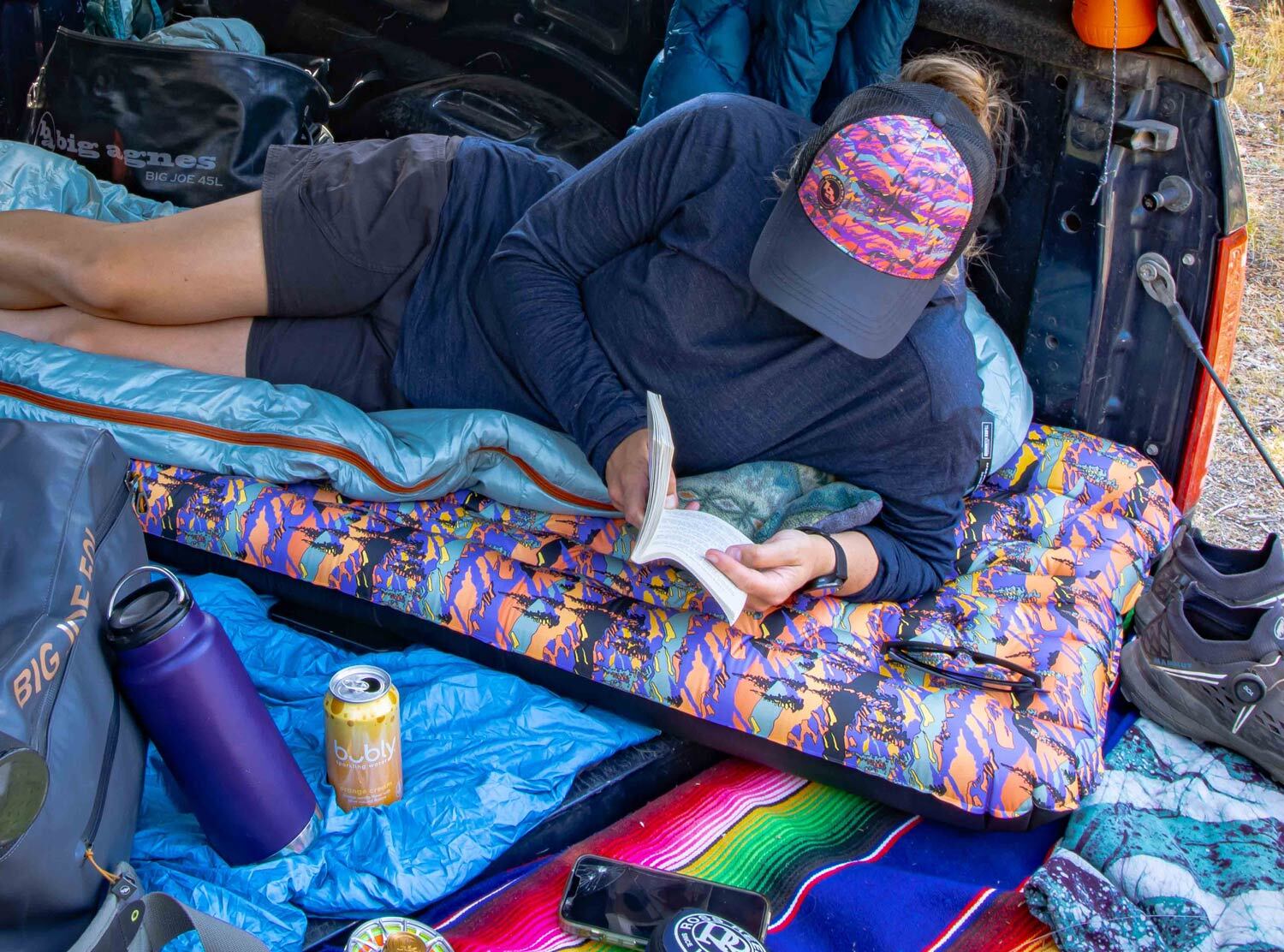 Big Agnes x Burton 寝袋 The Dirt Bag Burton Dirt Bag Big Agnes Collab Sleeping Bag: 40F Synthetic
