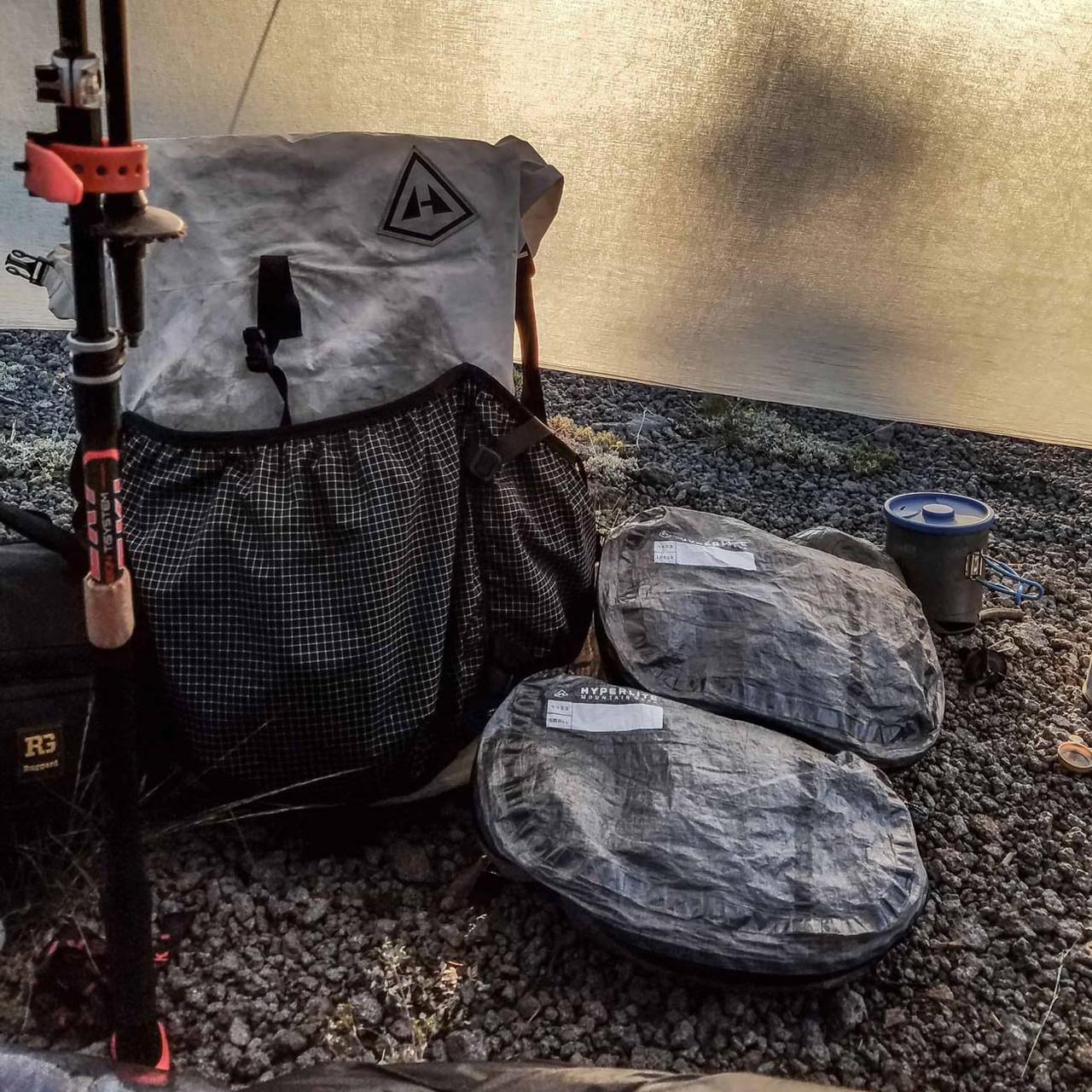 Hyperlite Mountain Gear INSULATOR 保温　ケース Hyperlite Mountain Gear Insulator