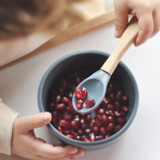 minikoioi_2_colheres_scoop_mellow_yellow_powder_grey003