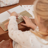 little_dutch_livro_vestir_rosa_fairy_garden004
