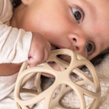 little_dutch_bola_sensorial_sand005