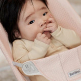 BabyBjörn Espreguiçadeira Balance Soft Mesh Pearly Pink/White 005142