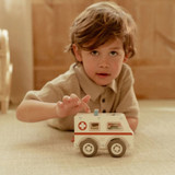 little_dutch_ambulancia_madeira_fsc002