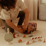 little_dutch_carro_bombeiros_madeira_fsc006