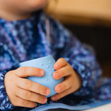 Tidy Tot Becher DinkyCup Fleurs du Jardin Blue 4M+ FJDCBL