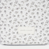 pasito_pasito_porta_documentos_little_bloom_flower_grey006