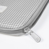 pasito_pasito_porta_documentos_little_bloom_vichy_grey001