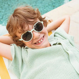 ki_et_la_oculos_sol_oozz_tea001