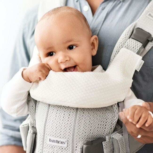 BabyBjörn Babete para Porta-Bebé ONE Branco 030121