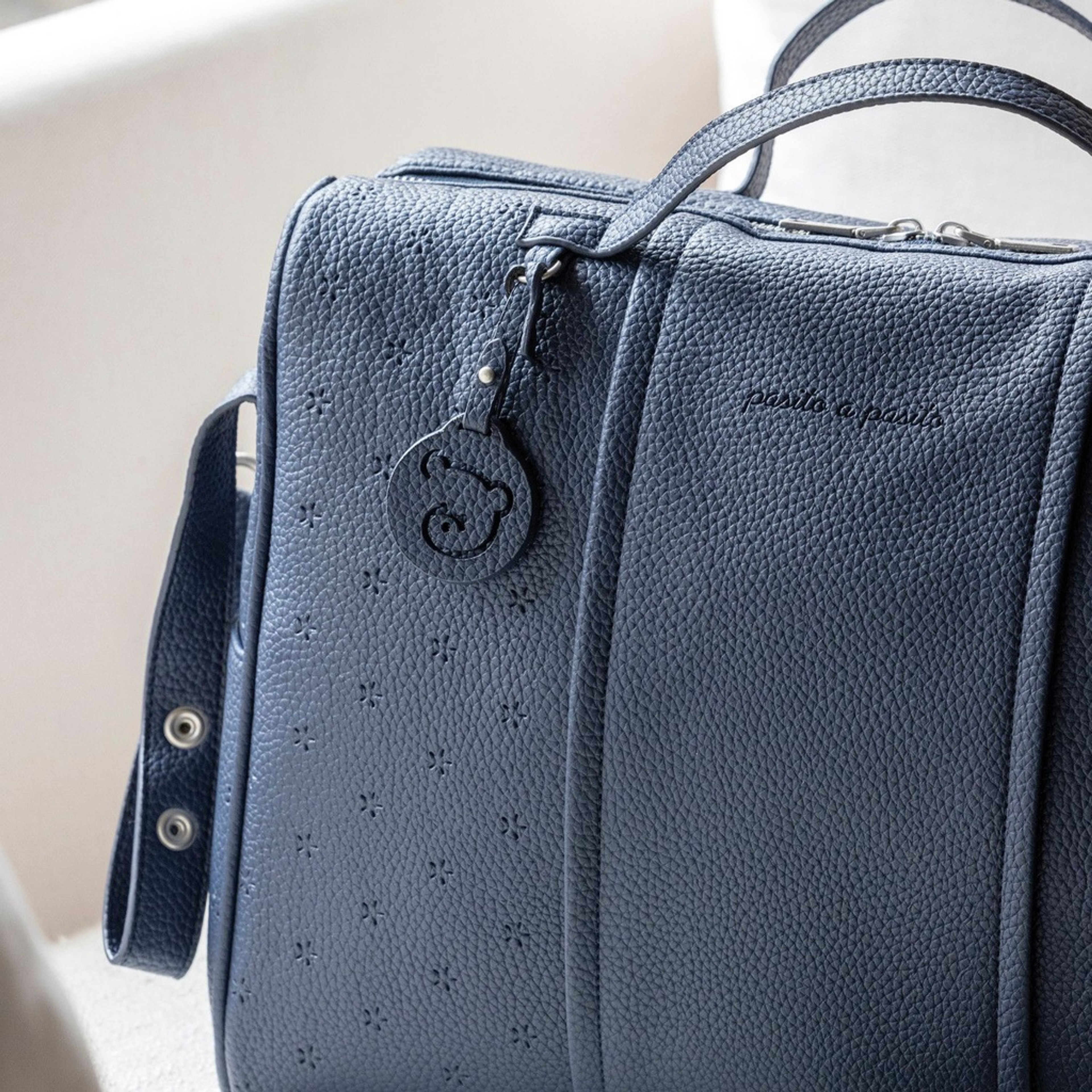 pasito_pasito_saco_muda_fraldas_london_blue002