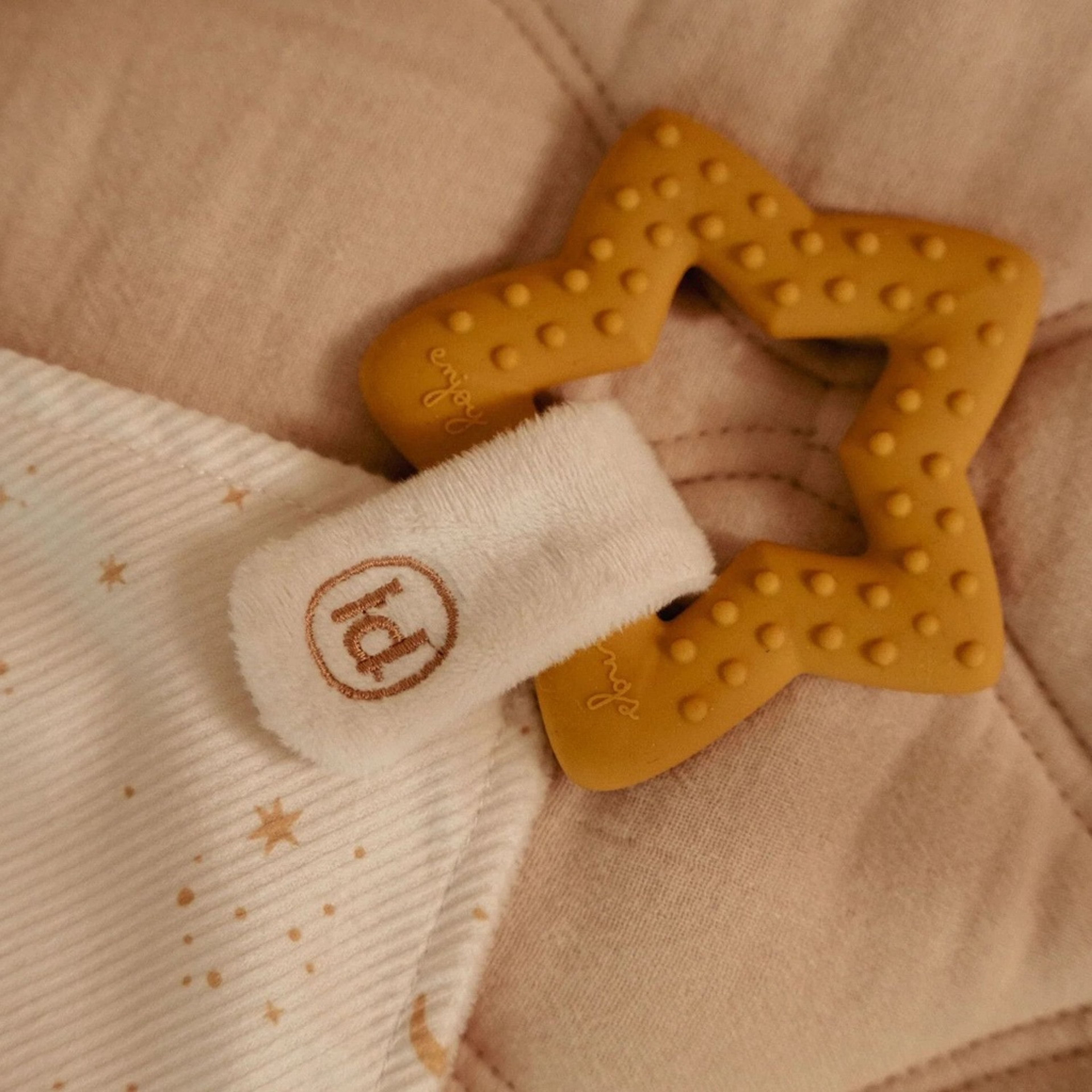 little_dutch_doudou_anel_mordedor_newborn_naturals006