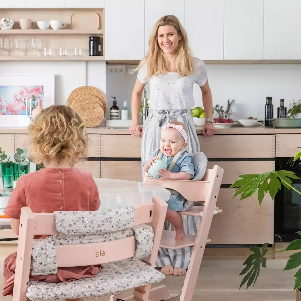 stokke_tripp_trapp_faia_baby_set2_serene_pink_tabuleiro_white001