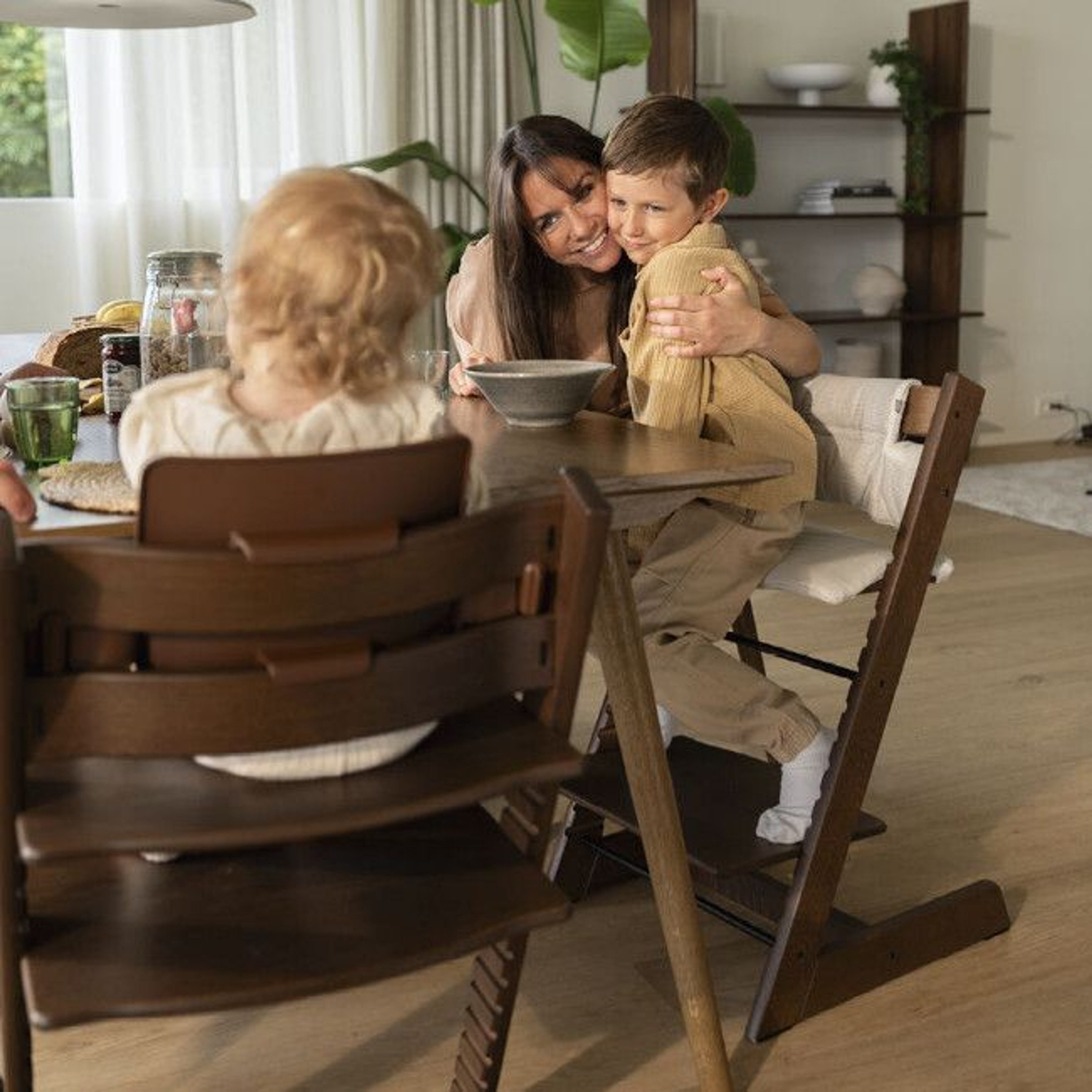 stokke_cadeira_papa_tripp_trapp_warm_brown002