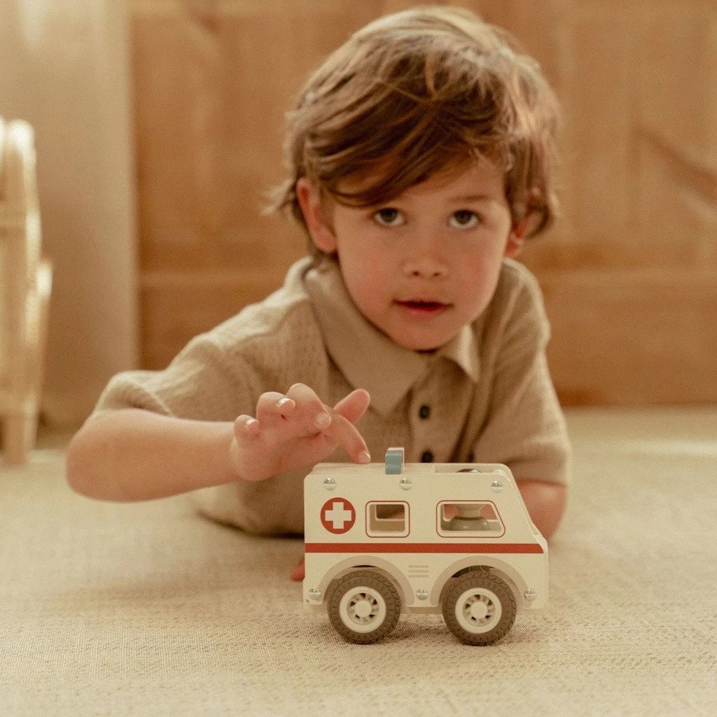 little_dutch_ambulancia_madeira_fsc002