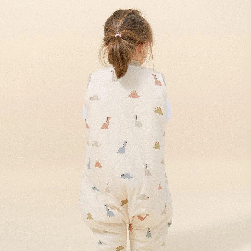 molis_co_fato_dormir_meias_dinos005