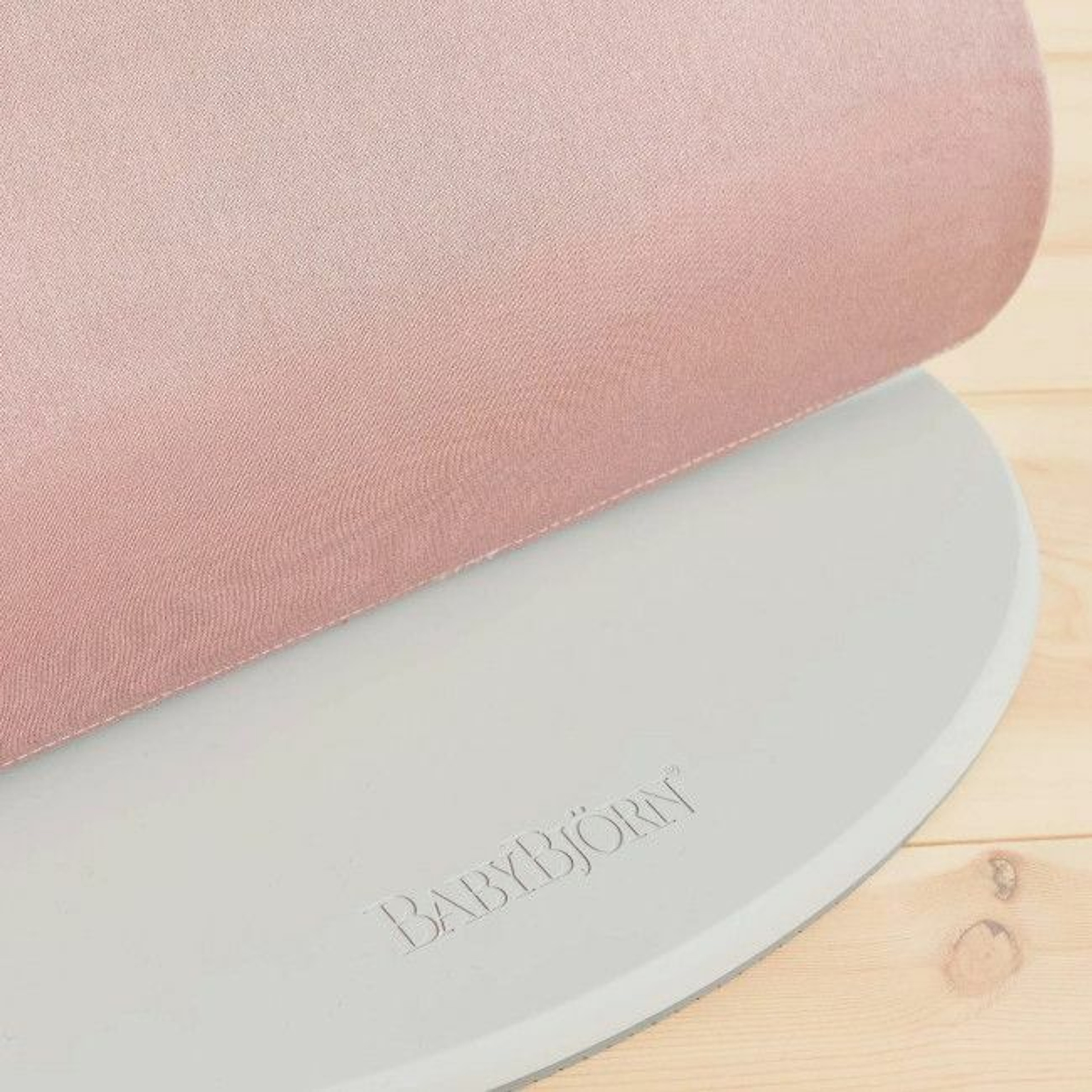 BabyBjörn Espreguiçadeira Bliss Woven Pétala Dusty Pink 006222