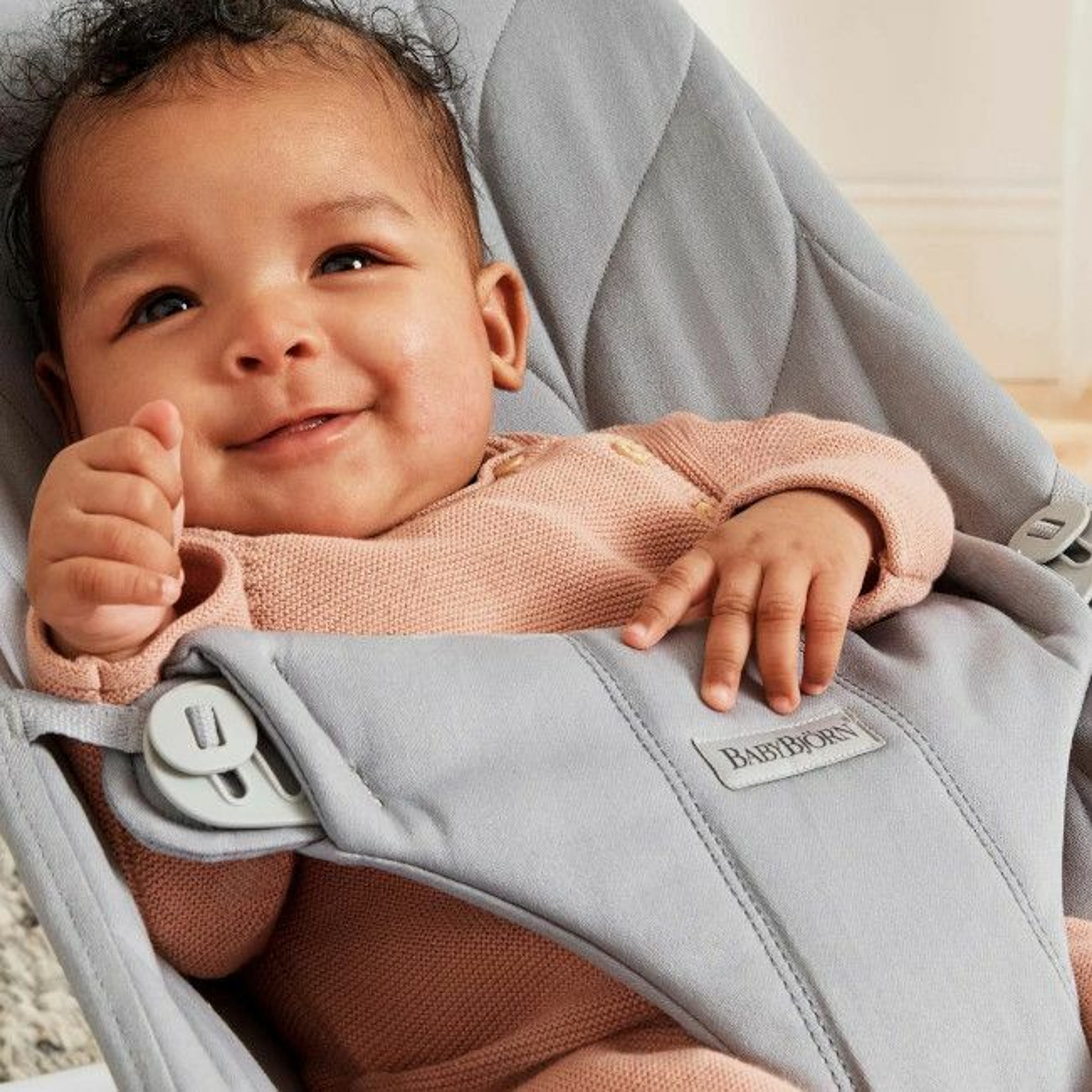 BabyBjörn Espreguiçadeira Bliss Woven Pétala Light Grey 006224