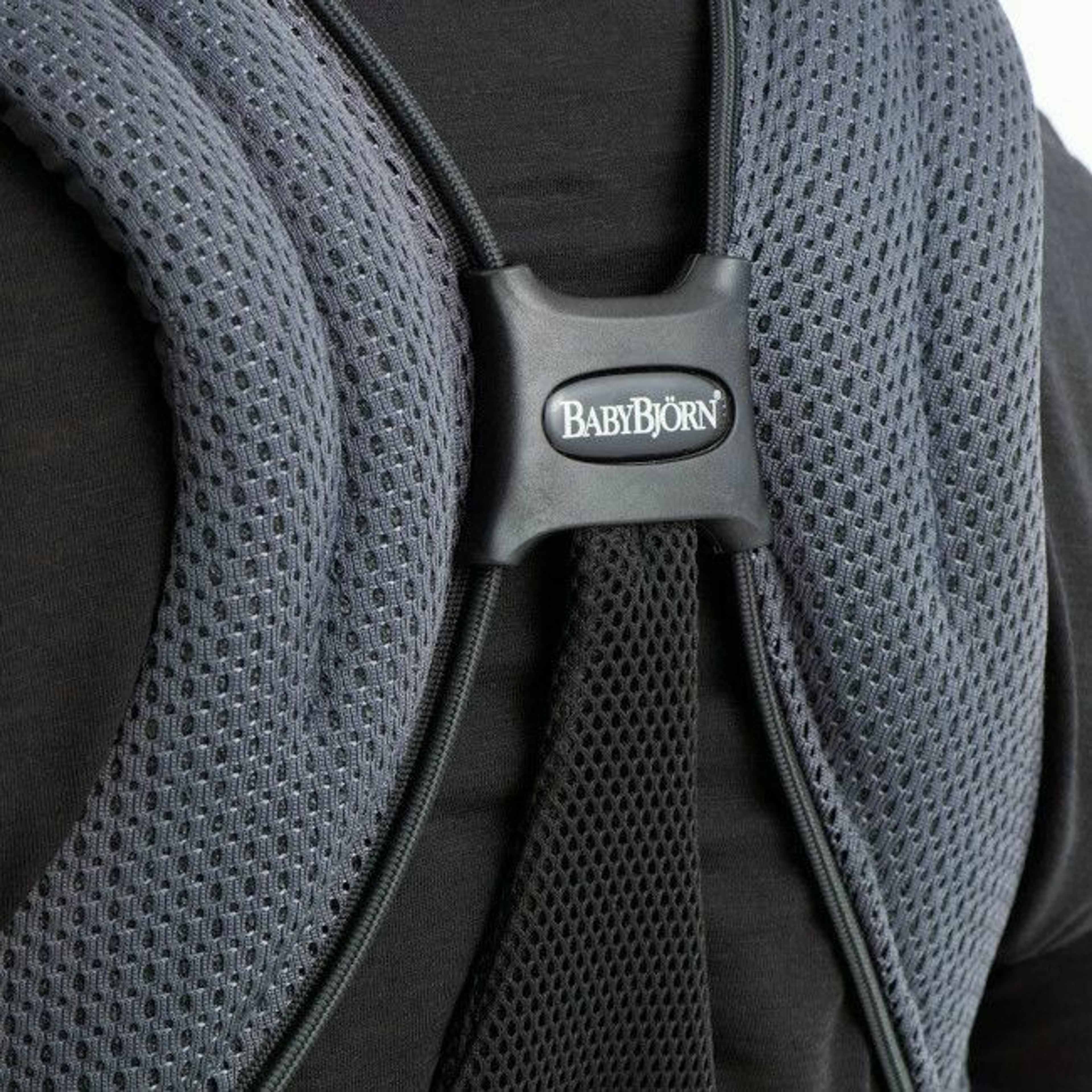 BabyBjörn Mochila Porta-Bebé Move 3D Mesh Anthracite 099013